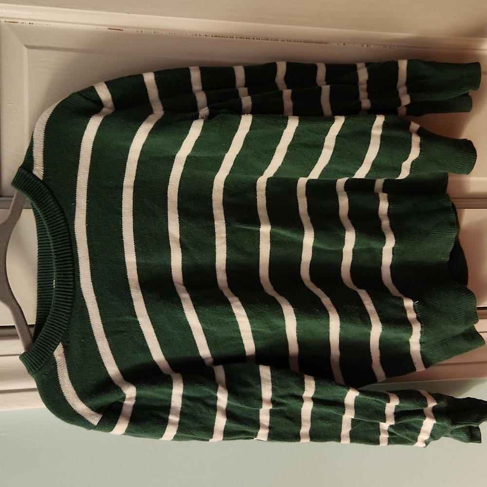 Boys Crewcuts green/white striped sweater Size XSmall